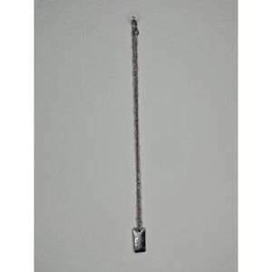 Minimalist Silver Pendant Necklace with Unique Etched Design